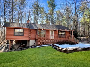 106 Rhododendron Ln, Milford, PA 18337