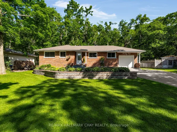 30 Jodies Ln, Springwater, ON L9X 0M4