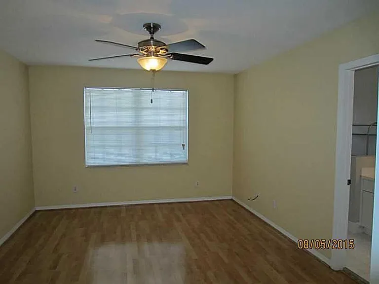 12200 SW 6th St — Photo 11