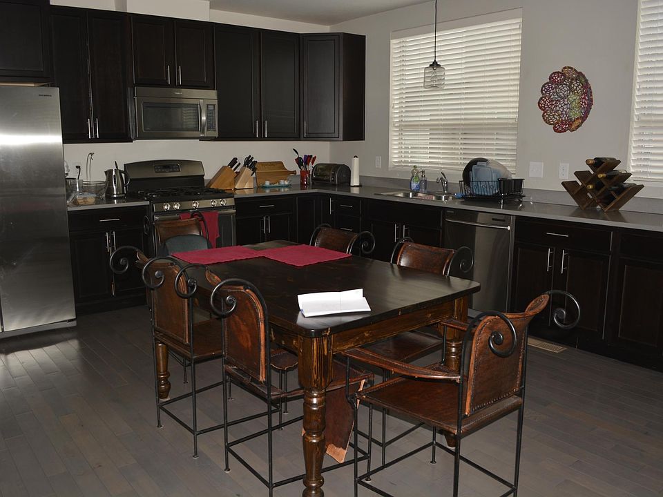 Open plan livng room, dining room, kitchen area
