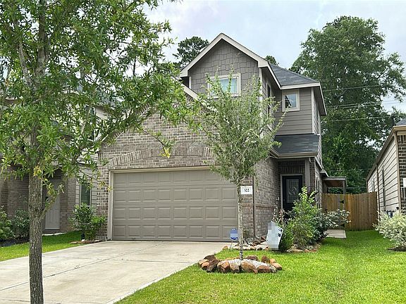 2nd image of 322 Emerald Thicket Ln