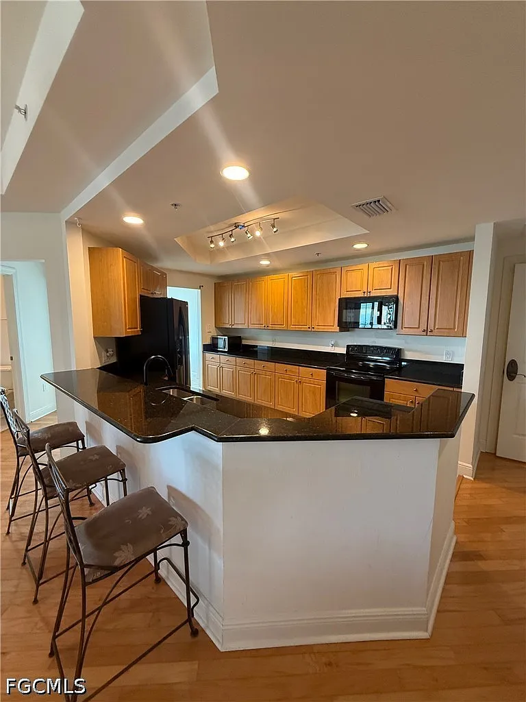 3 bed, 2.0 bath, 1663 sqft, $2,450 — Photo 4