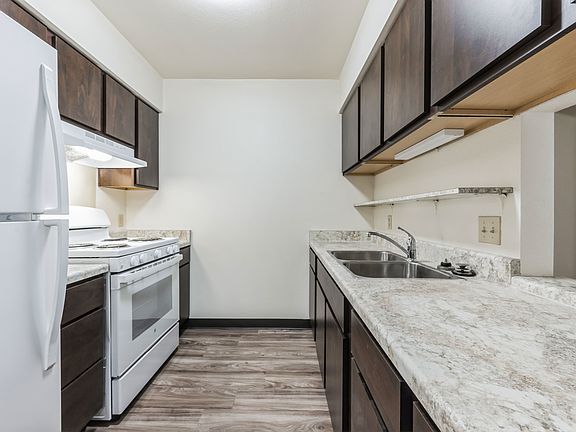 3rd image of 1252 N 12th Pl #19468176