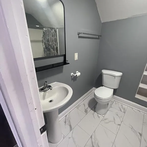 846 C St — Photo 2
