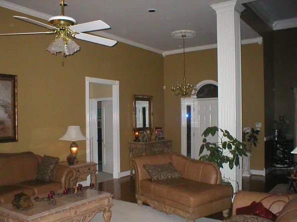 100 Lane Park Dr, Maylene, AL 35114