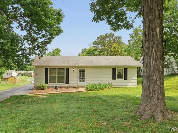 118 Wallach Dr, Fenton, MO 63026