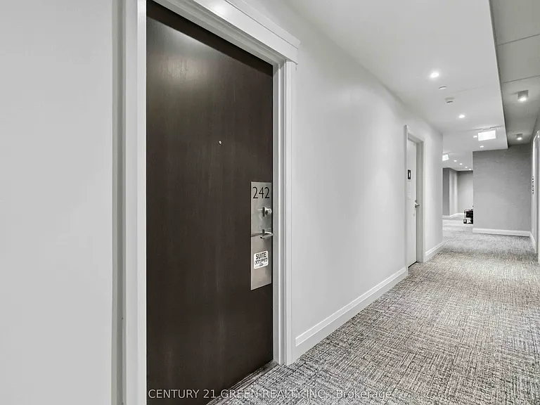 102 Grovewood Cmn #242 — Photo 6