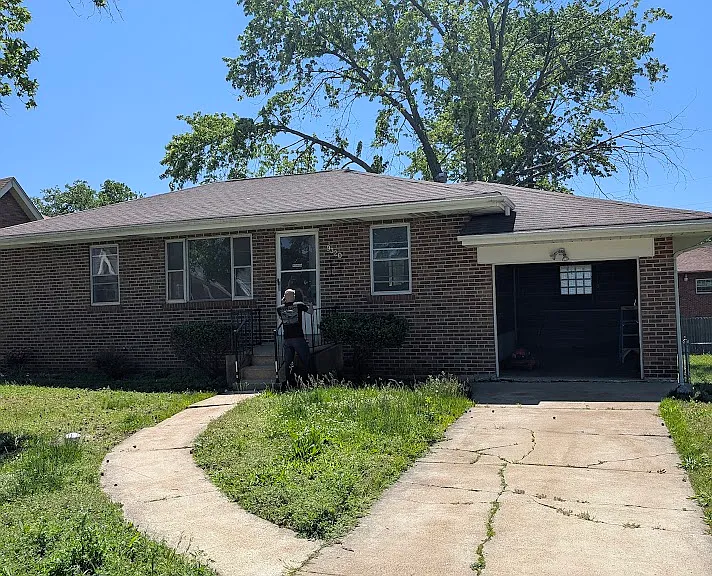9320 Sterling Pl — Photo 1