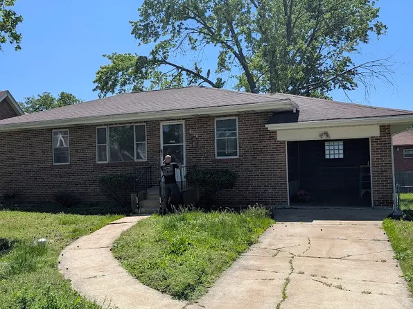 9320 Sterling Pl, Saint Louis, MO 63123