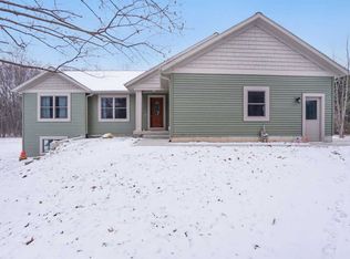 8664 N Arbogast Rd, Howard City, MI 49329