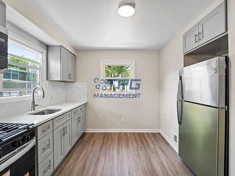 813 Union St — Photo 8