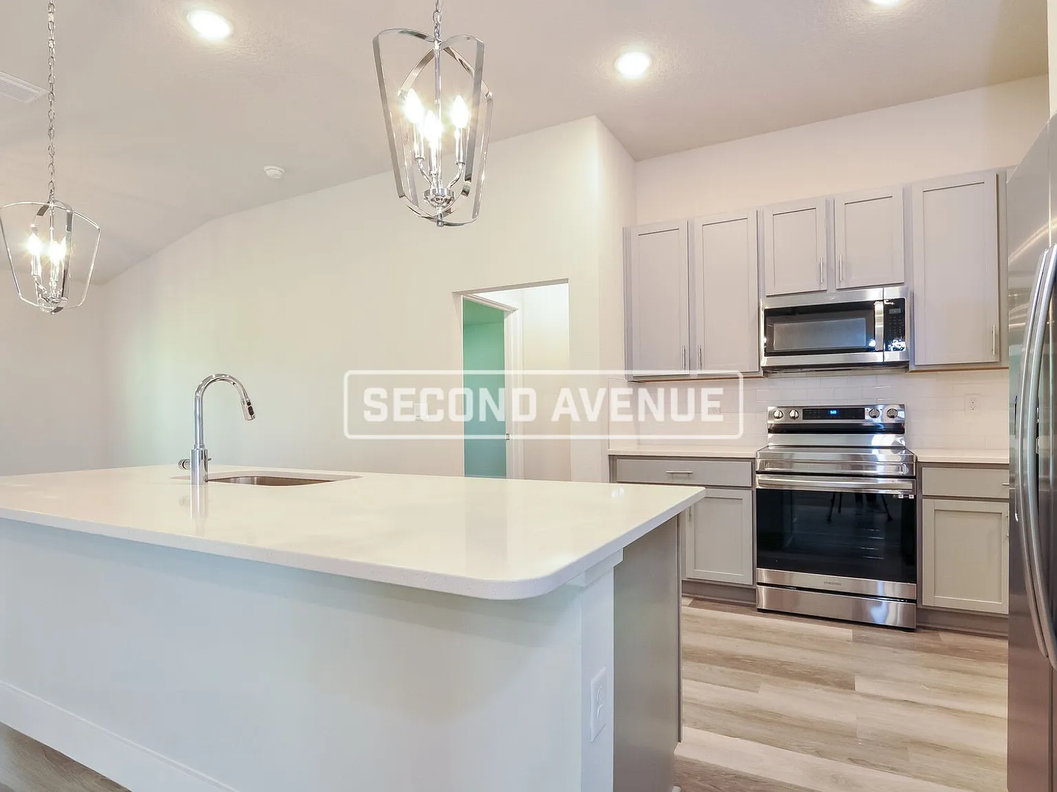 3 bed, 2.0 bath, 1721 sqft, $1,929 — Photo 3