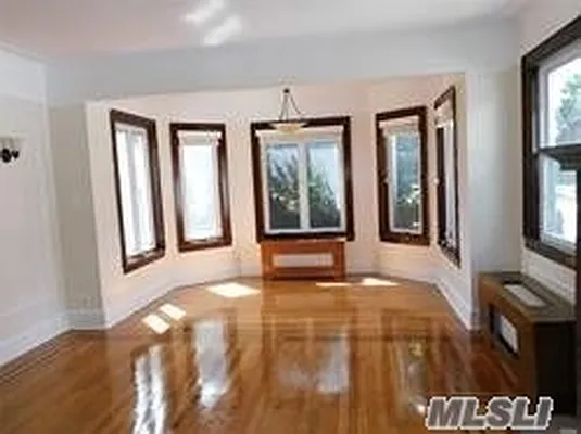 Rented by Expert Realty | media 16