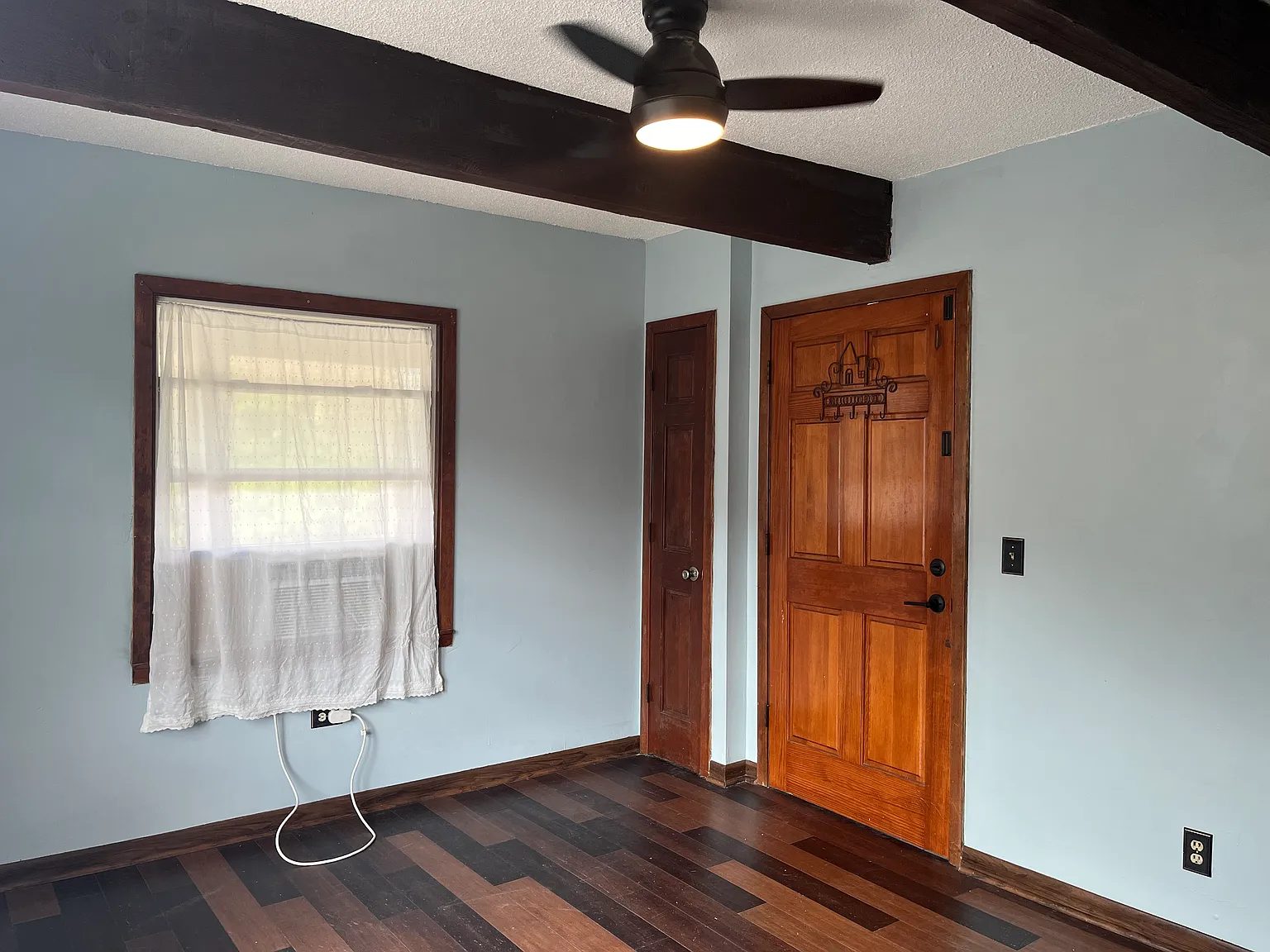 2 bed, 800 sqft, $1,400 — Photo 3