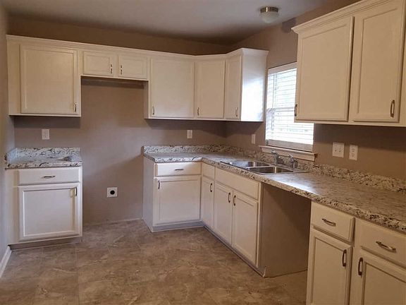 2nd image of 4052 Faronia Dr