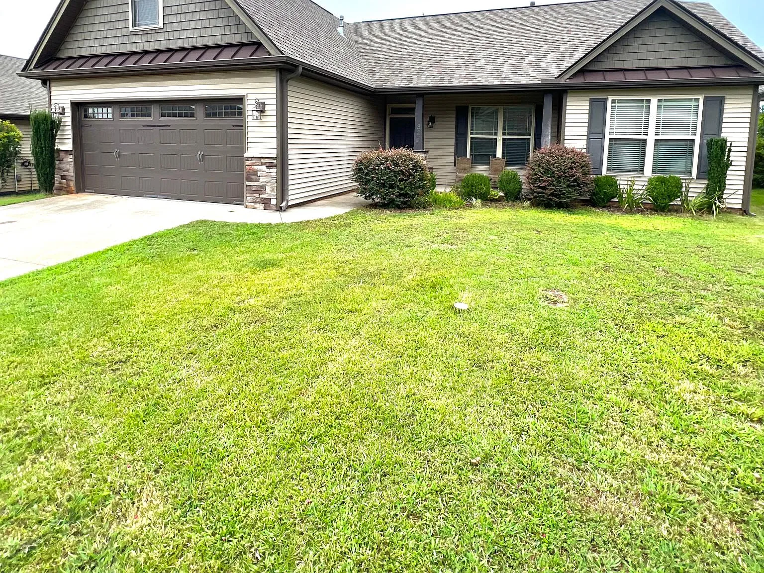 325 S Stonegate Dr — Photo 4