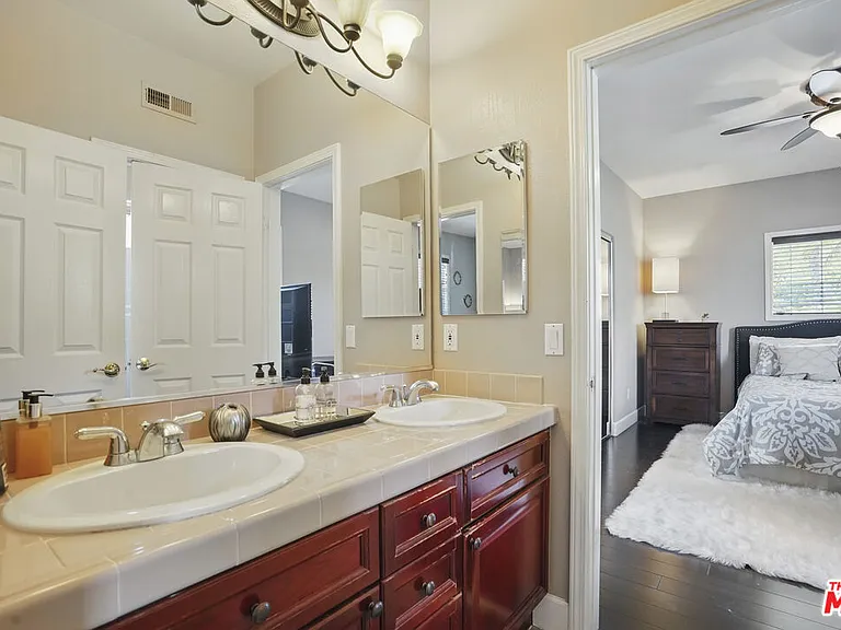 4040 Leighton Point Rd — Photo 39