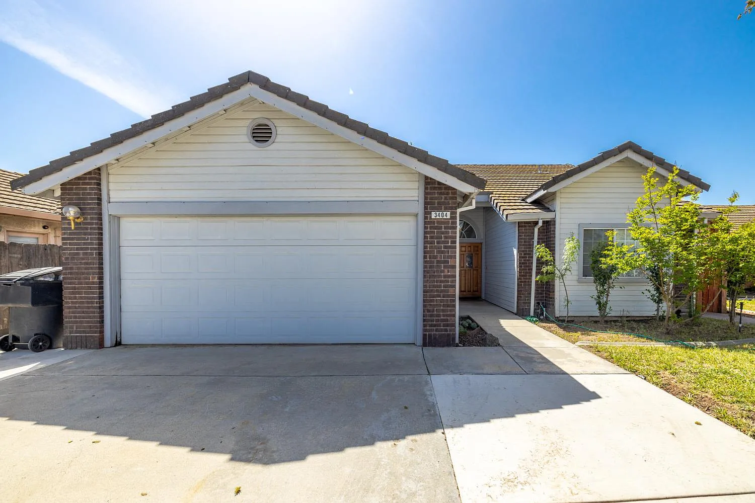 3404 Poppypatch Dr photo 1