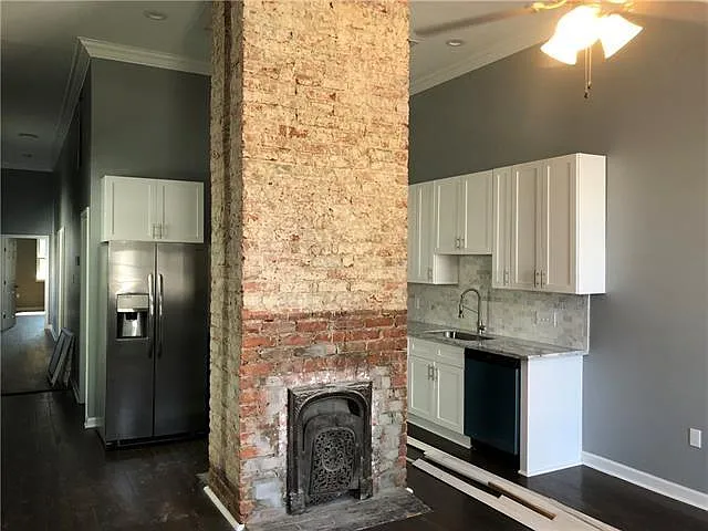 3 bed, 2.0 bath, 1000 sqft, $2,000 — Photo 3