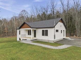 2 Kindred Dr, Bridgton, ME 04009