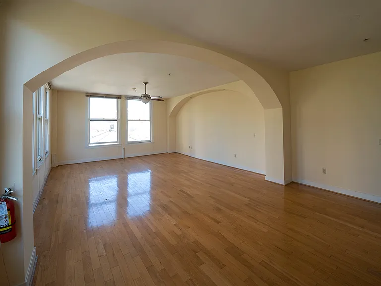 Twohy Apartments — Photo 8