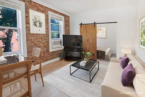 92 Perry St #3 Photo 1