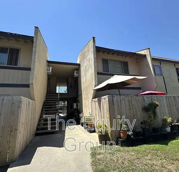 1432 W Elowin Ave — Photo 1