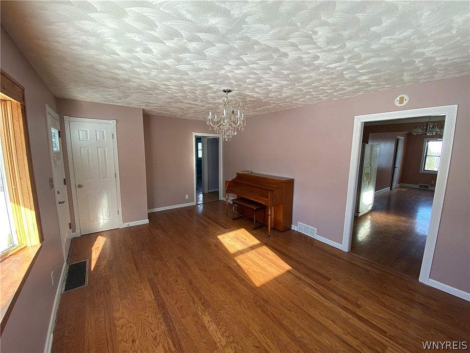 635 Loretta St, Tonawanda, NY 14150 Zillow