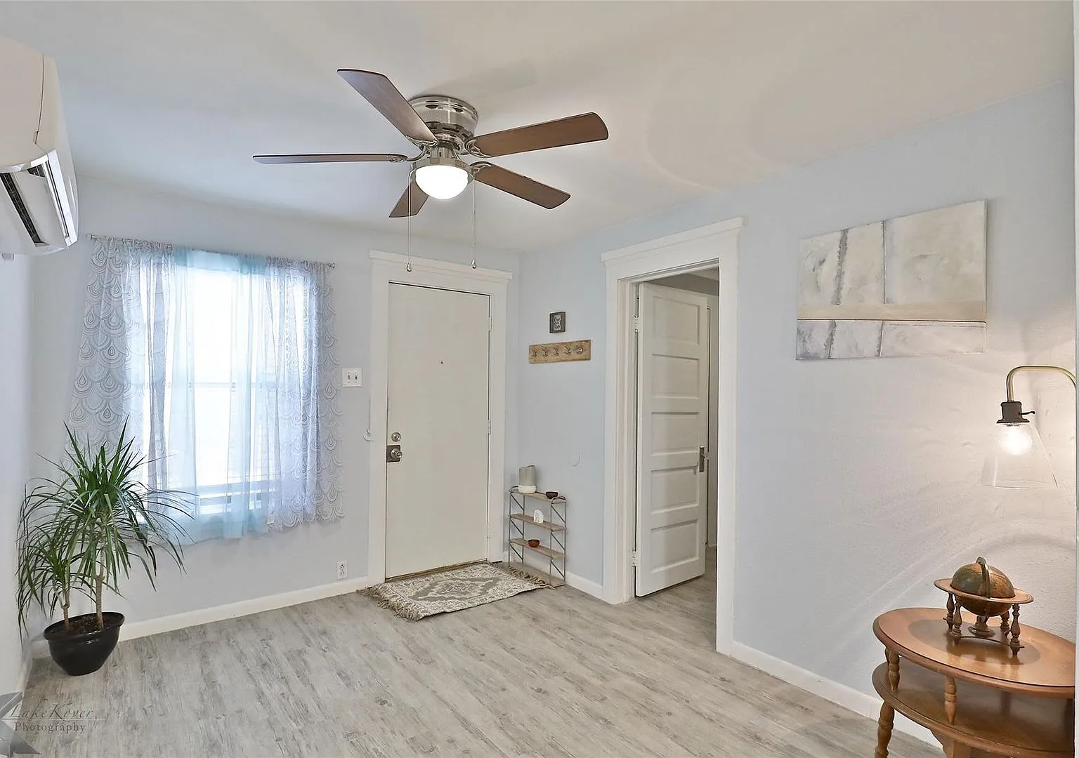 Tiny House Ready To Rent! 1 Bed, 1 Bath, All Appliances! — Photo 2