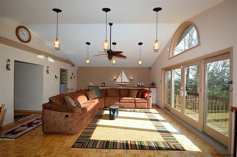 5th image of 159 FRANK Drive