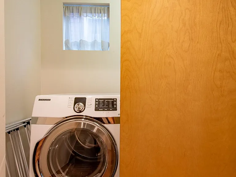 562B Galer St #B — Photo 9