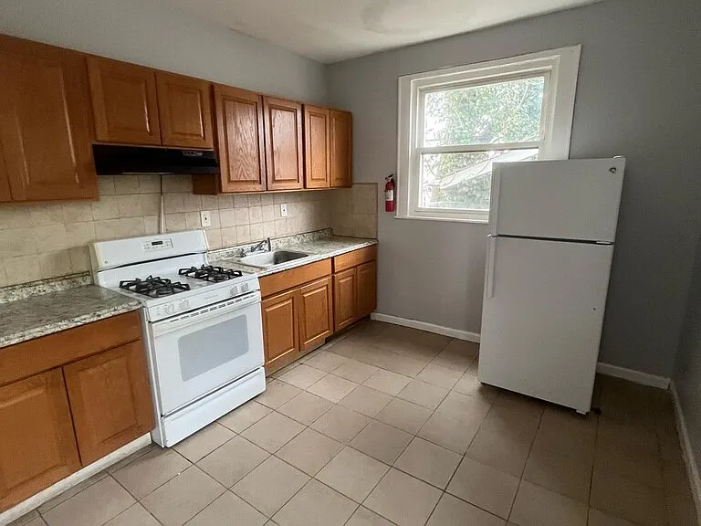 102 Grumman Ave #1 — Photo 1