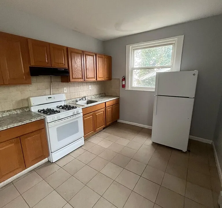 102 Grumman Ave #1