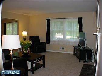 3rd image of 22 Galston Dr