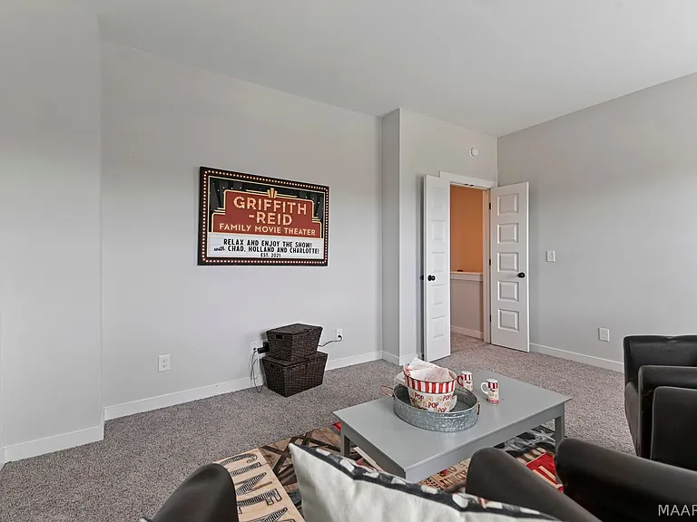 731 Hedgefield Way — Photo 29