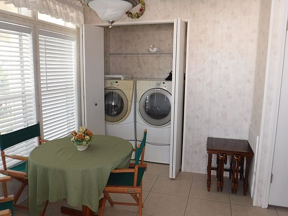 3rd image of 1005 Ginger Ln