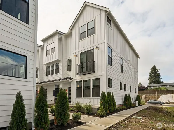 12095 127th Avenue Ct E #89, Puyallup, WA 98374