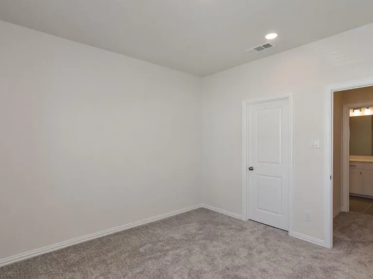 2805 Jacaranda Dr — Photo 16