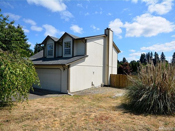 2nd image of 3425 Windwood Pl NE