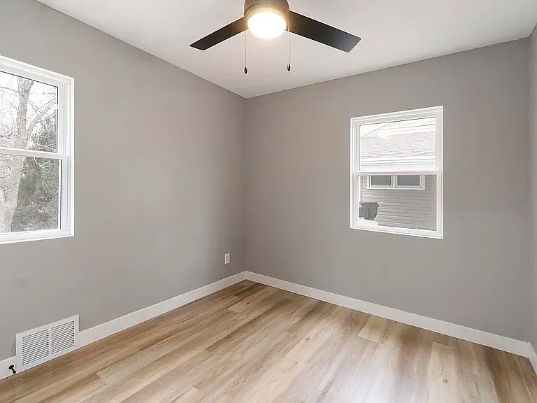 2041 S Cleveland St — Photo 13