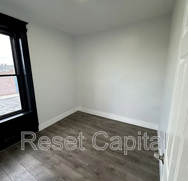 26 Elizabeth Ave #10 — Photo 5