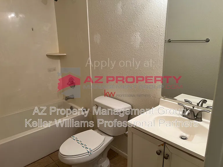 207 S 3rd St — Photo 7
