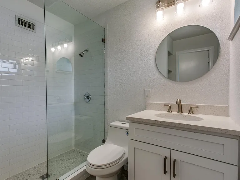 3517 Woodleigh Dr — Photo 16