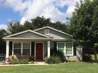 276 Springs Hill Cir, Seguin, TX 78155