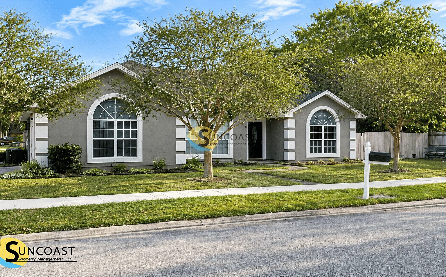 Roomy 3 Bed, 2 Bath Home! — Photo 1