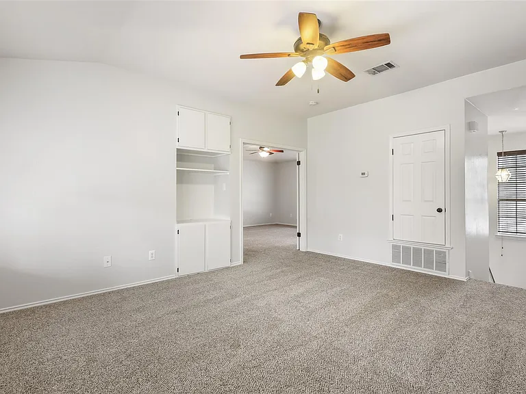 2604 Stenson Dr — Photo 17