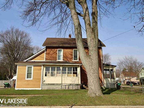 2nd image of 35986 Jefferson St
