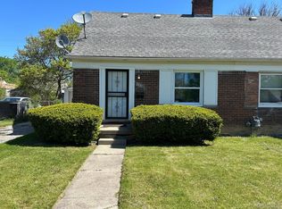 18801 Moross Rd, Grosse Pointe, MI 48224