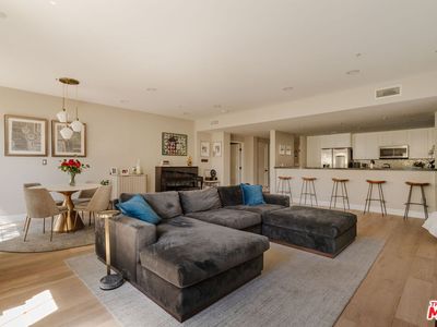 10648 Woodbridge St Unit 106, Toluca Lake, CA, 91602