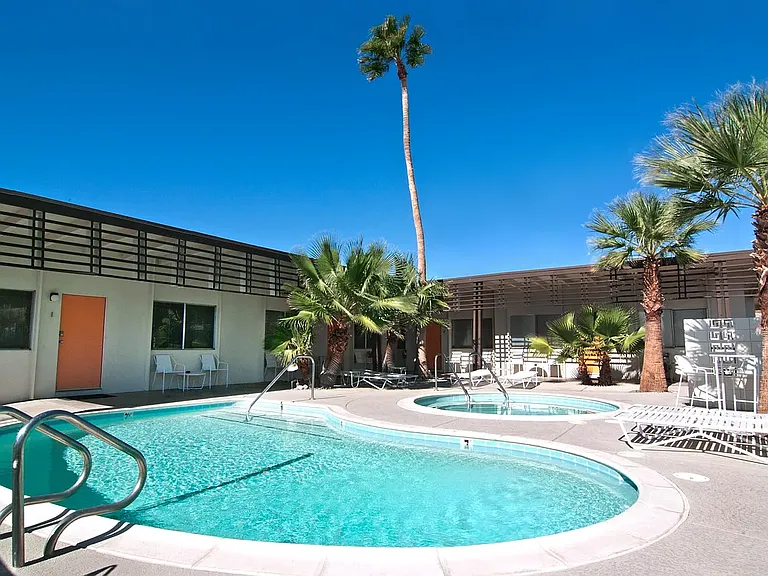 68110 Club Circle Dr #1 — Photo 1